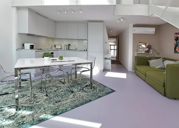 Julius 26 - Duplex Apartment 5 Mins To City Center